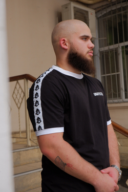 Футболка UNAFFECTED Лампасы Чёрный