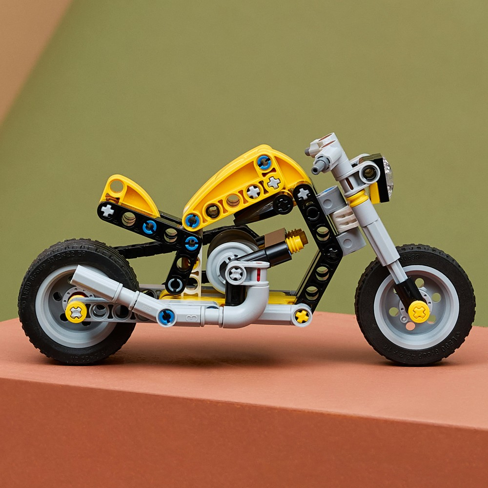 Конструктор LEGO Technic 42225 Жёлтый мотоцикл арт. 42225 151 дет — фото 12