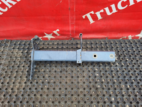 Кронштейн крыла правый 2020г.