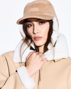 Шапка женская ARMANI EXCHANGE