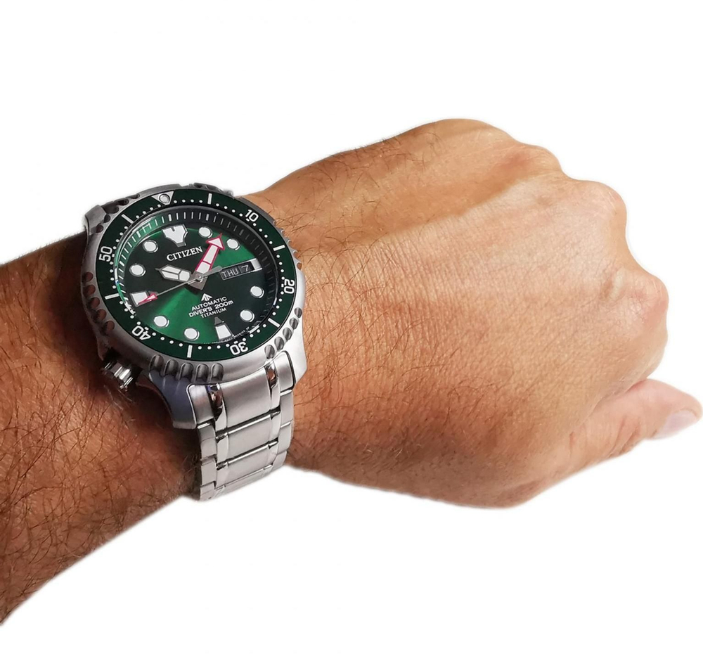 Мужские японские наручные часы Citizen NY0100-50XE