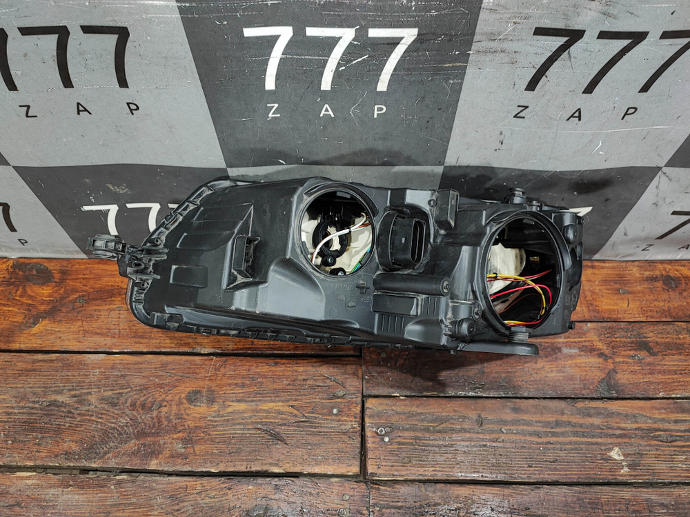 Фара правая Skoda Octavia 3 (A7) 13-17 Б/У Оригинал 5E1941016