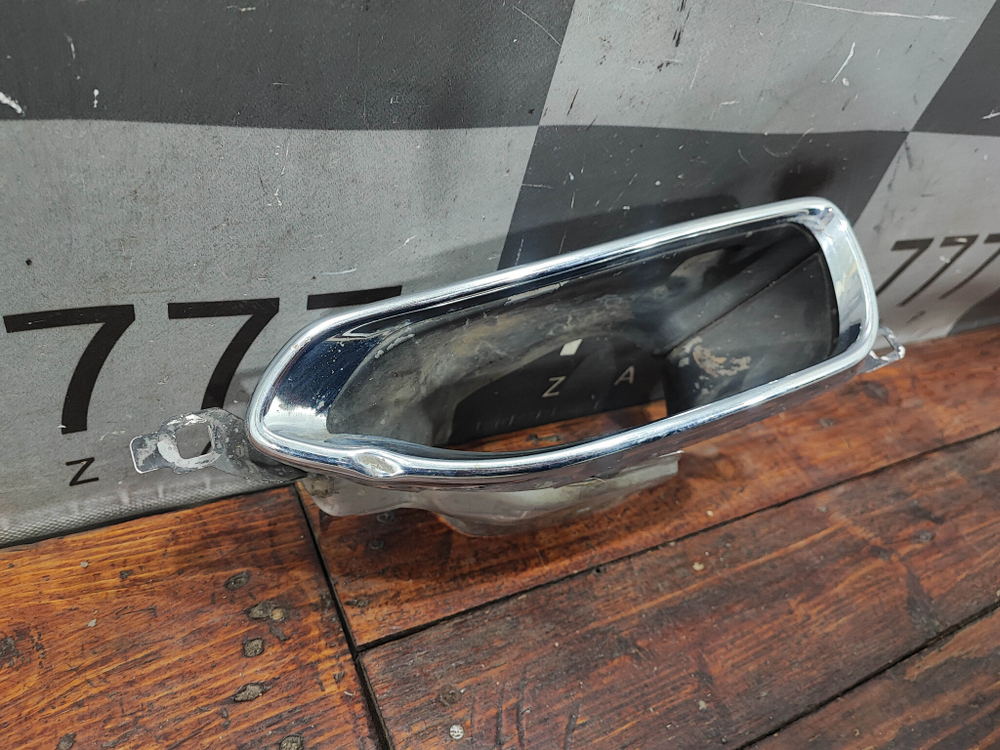 Насадка глушителя правая BMW 7-Series (G11) 15-19 Б/У Оригинал 51127357150