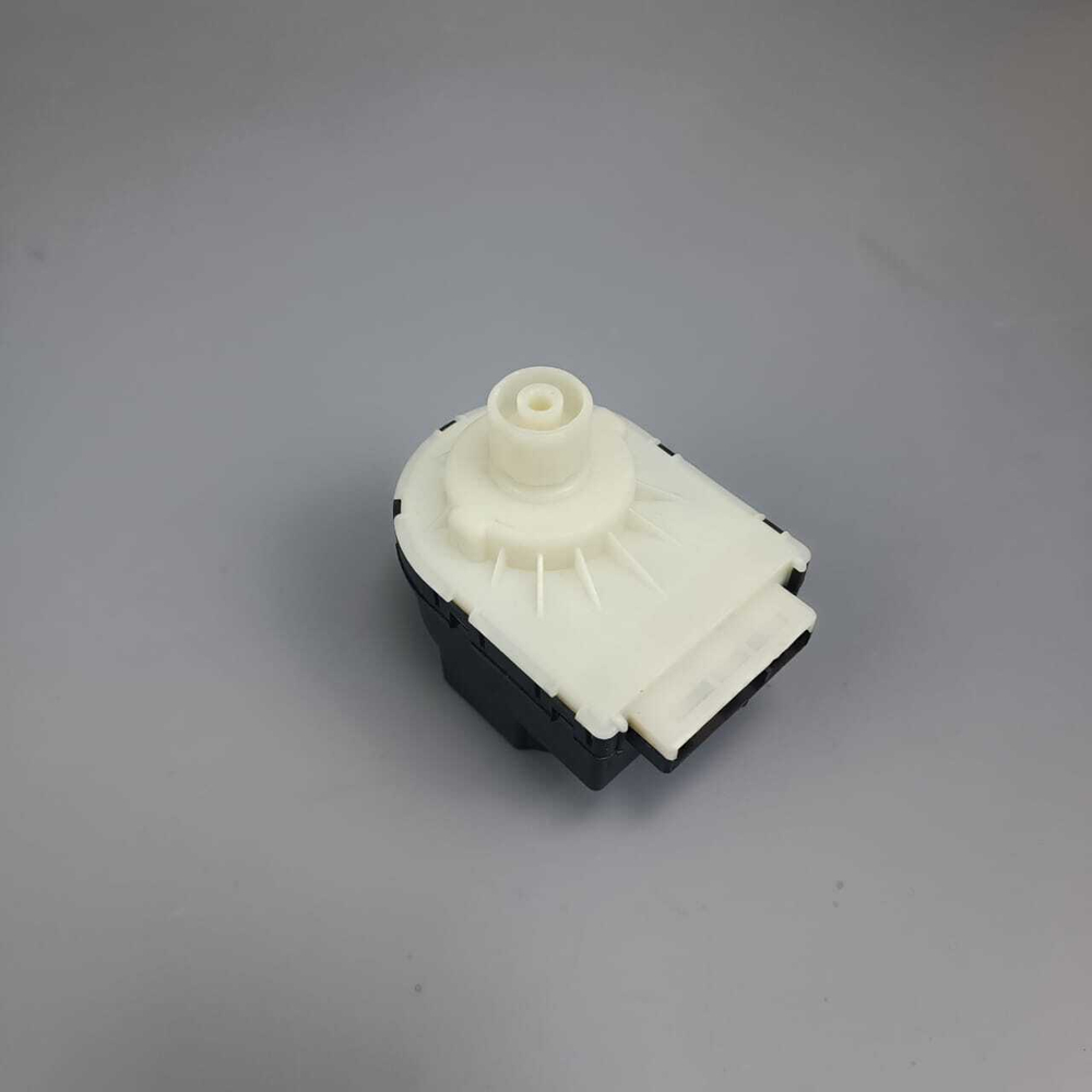 Сервопривод 220-240V черно-белый для котлов BAXI, ARISTON, PROTHERM арт. 61302483, 5694580