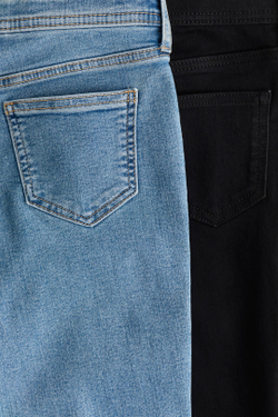 H&M Комплект из двух расклешенных джинсов с заниженной талией, черный/голубой