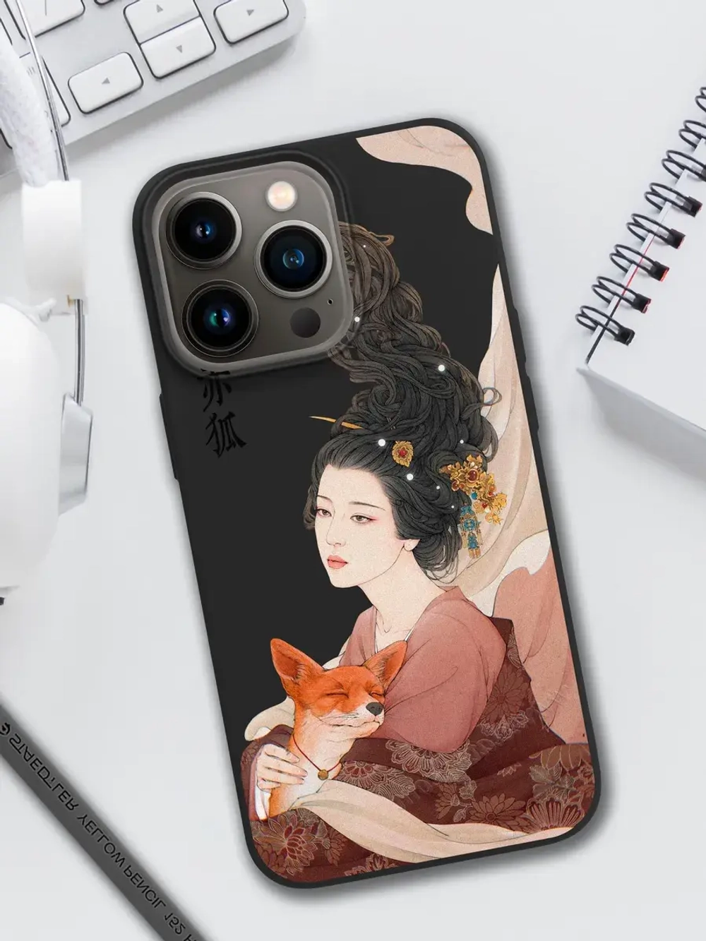 Чехол на iPhone 16 Pro