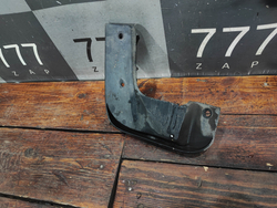 Брызговик передний правый Kia Rio 4 X-Line 17-нв Б/У Оригинал 86832H0500