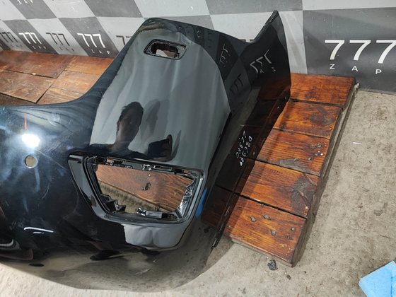 Бампер передний Toyota Land Cruiser 300 21-нв Б/У Оригинал 5211960000