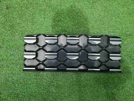 Накладка решетки радиатора Evolute i-SPACE (23-25)