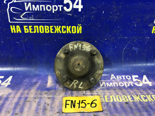 Ступица задняя левая NISSAN PULSAR 2000