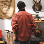 Рубашка для мужчин,два накладных кармана,воротник другого цвета на весну