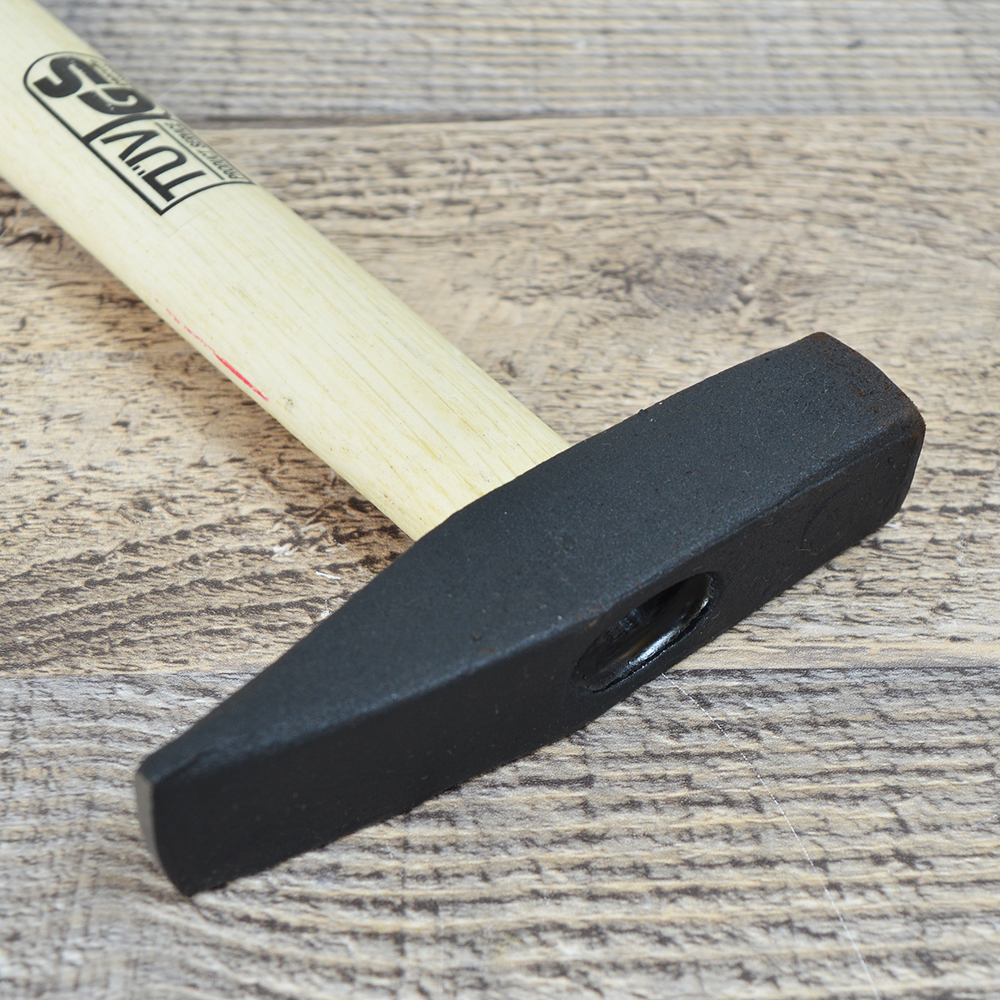 Молоток 300г с деревянной ручкой 30см