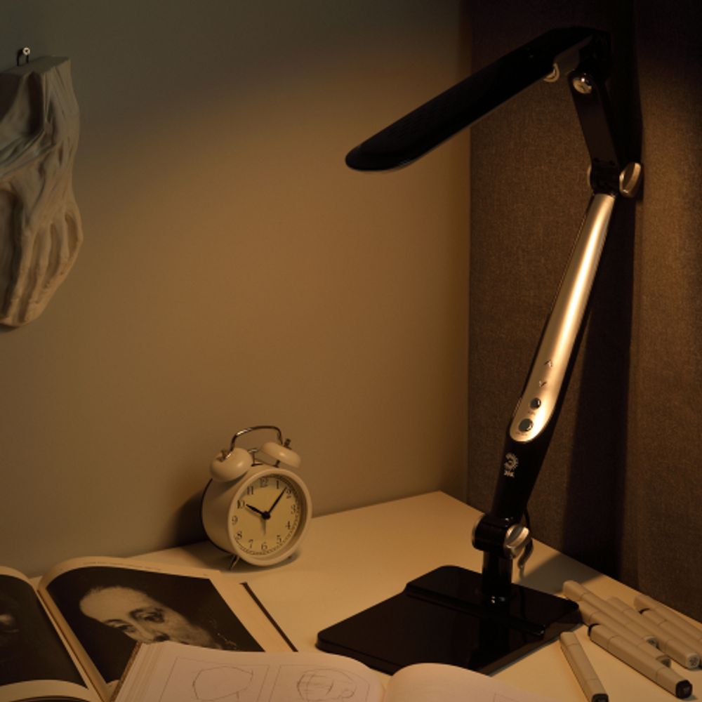 Настольный светильник ЭРА NLED-497-12W-BK светодиодный на струбцине и с основанием черный