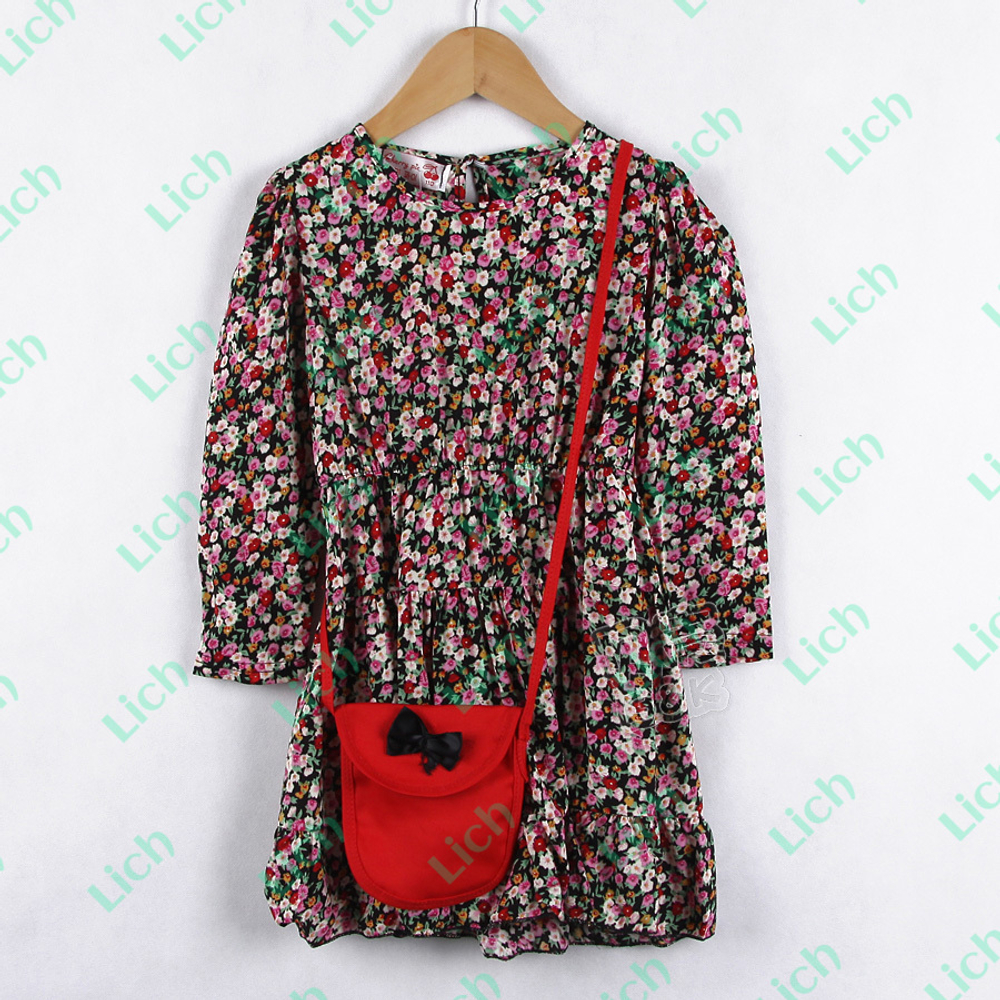 Платье детское с принтом цветов и сумочкой через плечо