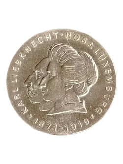 Монета  20 марок 1971 ГДР "Карла Либкнехт и Роза Люксембург"