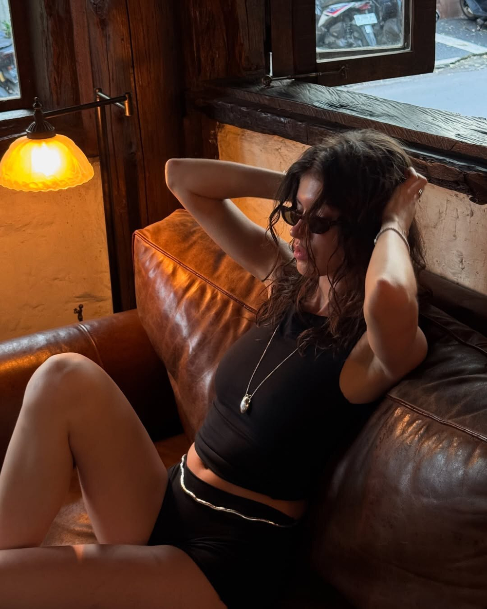 black asymmetric top