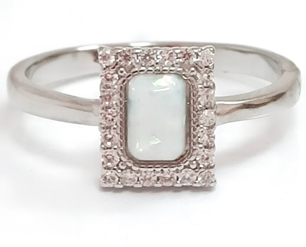 Кольцо из серебра с опалом и фианитами