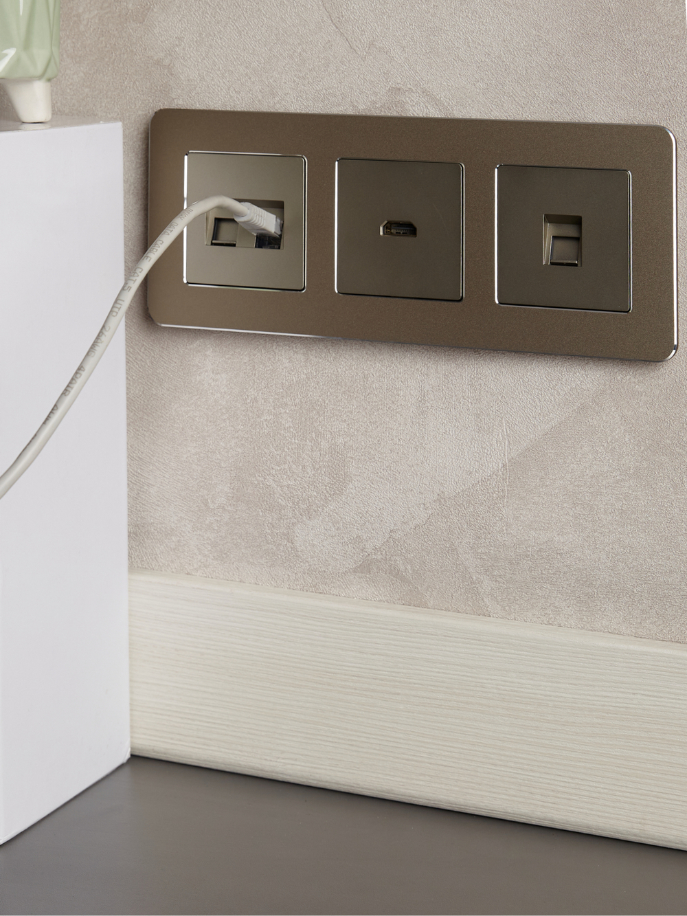 BRITE Розетка HDMI РHDMI-0-БрШ шампань IEK