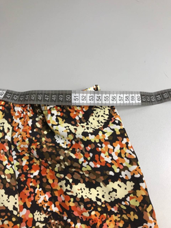 Костюм юбочный с принтом 64 размер