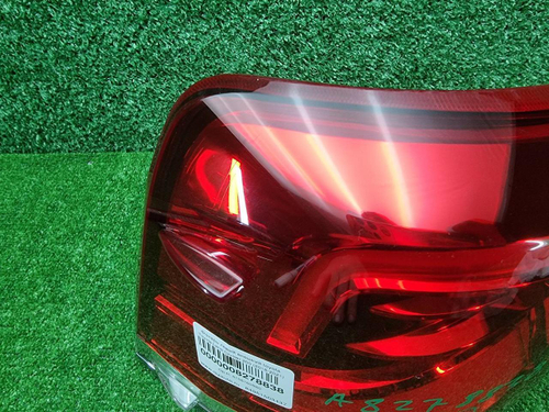 Фонарь левый внешний Toyota Land Cruiser 200 15-21