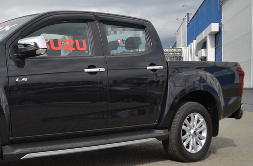 Дефлекторы боковых окон SIM для Isuzu D-Max (2019-2021) арт.SISDMAX1932