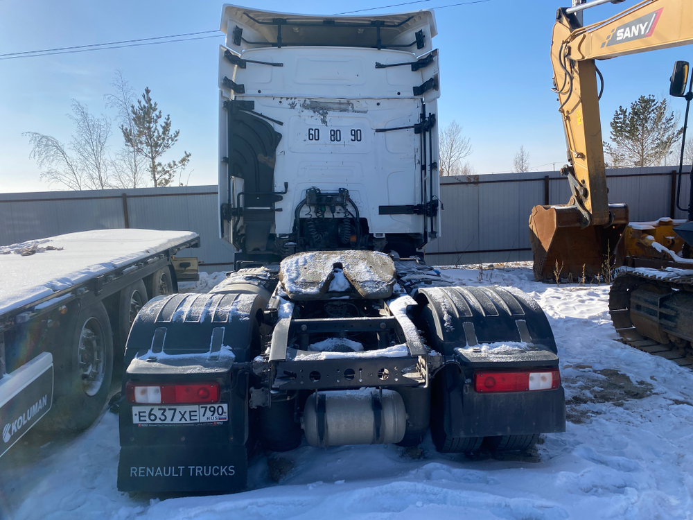 Renault T 4x2 Седельный тягач T 4x2 530 л.с. (Дизельный, 12,8 л, 530 л.с., АТ)