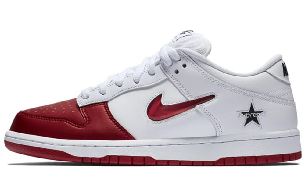 Supreme X Nike Dunk Sb Hyper Sneakers