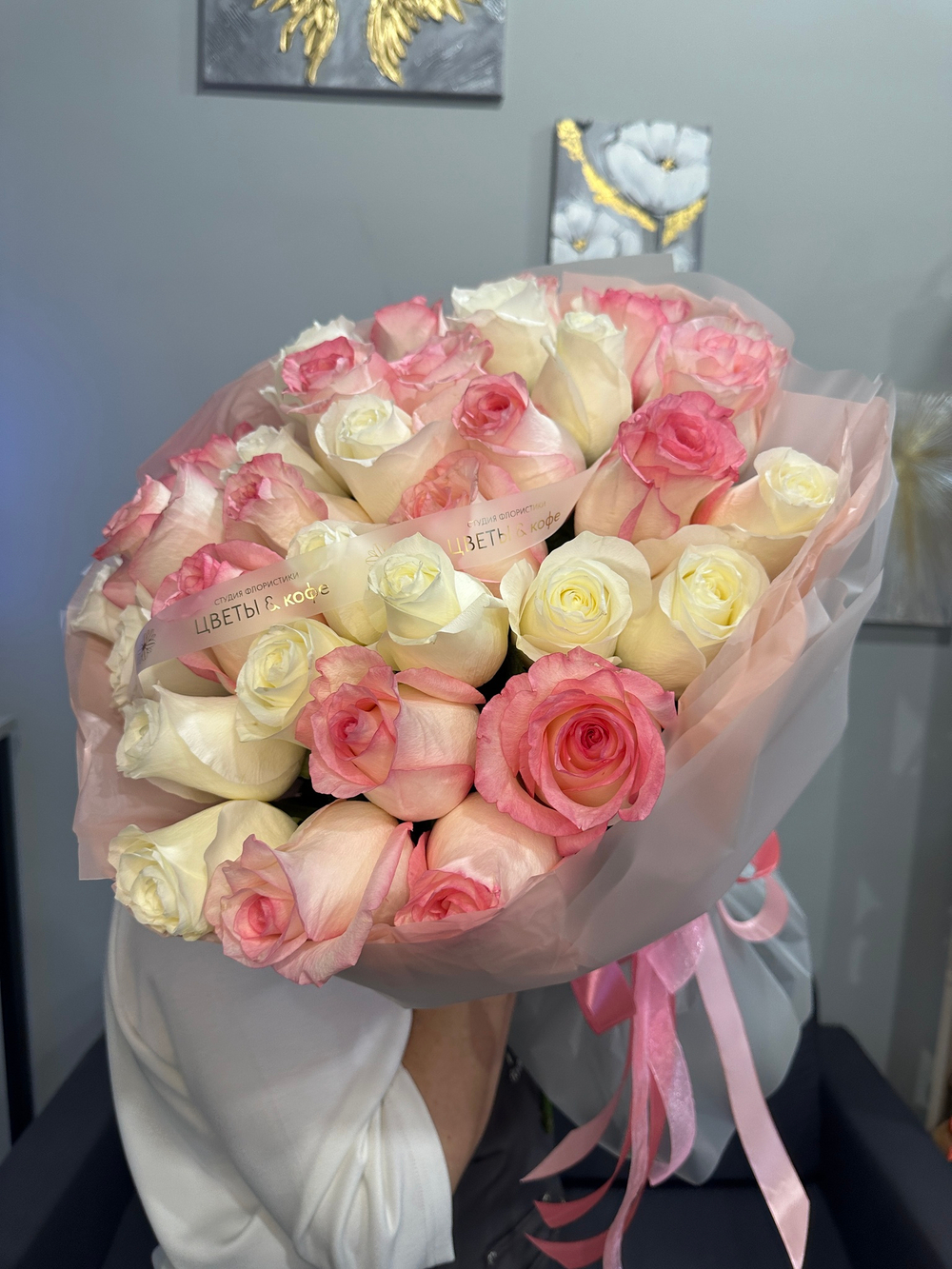 Мнобукет из 33 нежных роз