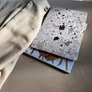 Виниловая наклейка COSMIC для MacBook