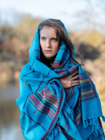 Шаль с гуджаратской вышивкой