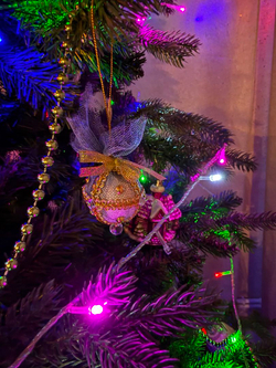 Новогодняя игрушка своими руками "Чудо-Шар. Королевский орнамент".