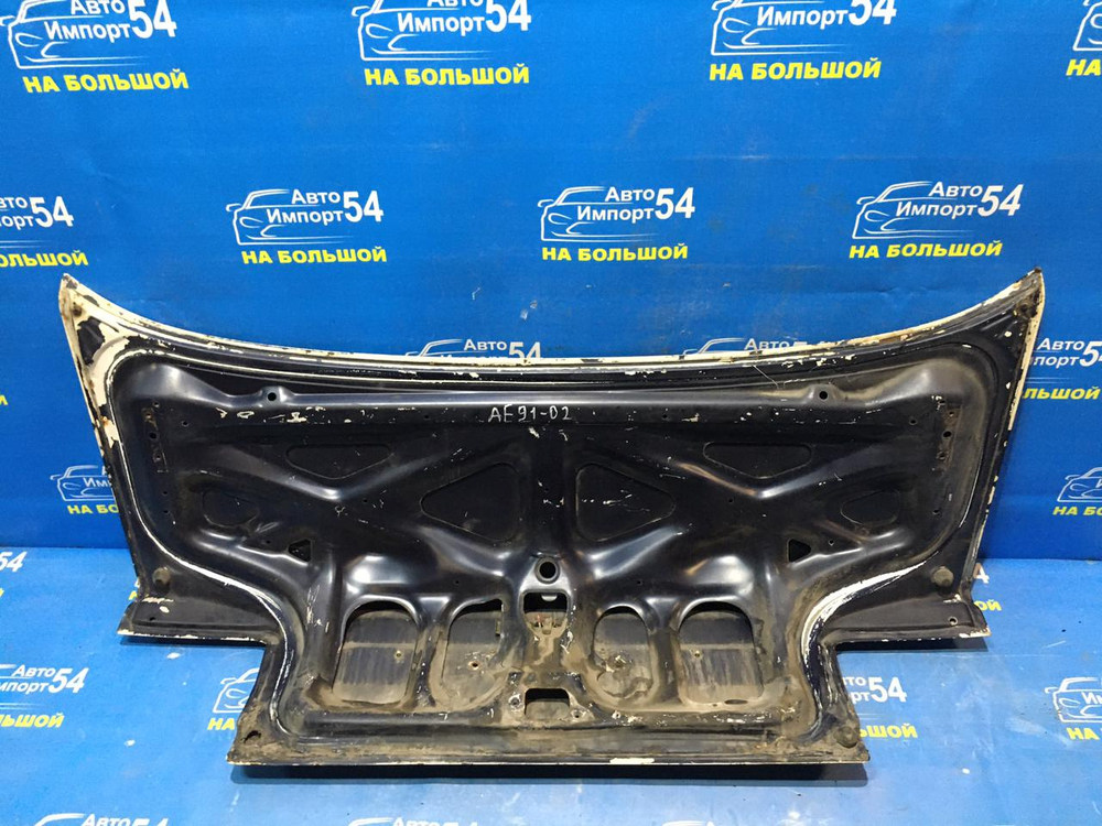 Крышка багажника TOYOTA SPRINTER 1991