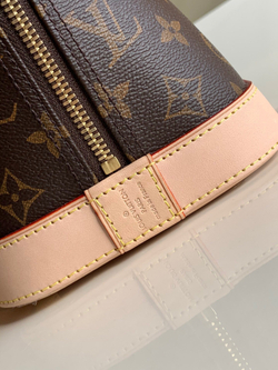 Louis Vuitton Alma PM