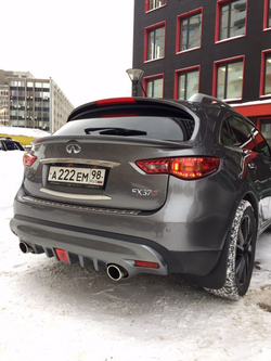 Накладка на бампер стальная Infiniti Qx70 S51