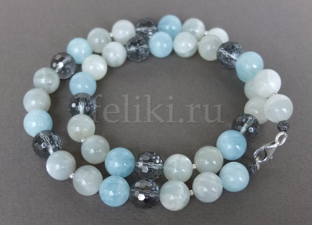 бусы из аквамарина и лунника Элегия  а-0271