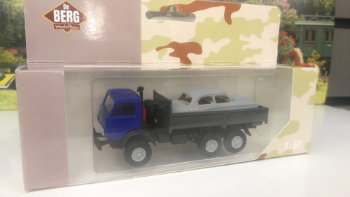 Грузовик низкий борт с грузом, H0