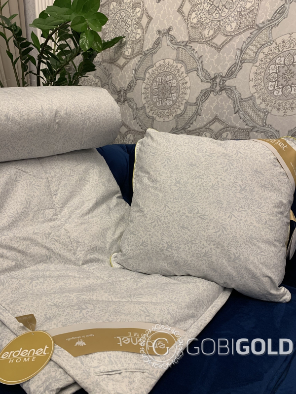 Подушка из 100% верблюжьего пуха 50х50 см. (ERDENET) - серо-голубая