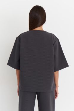 Футболка оверсайз из рифленого хлопка цвета антрацит