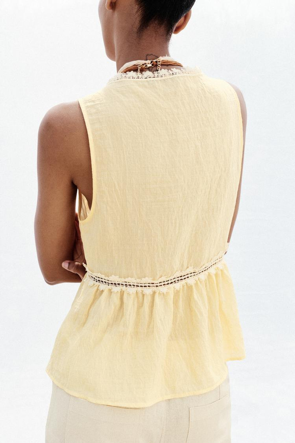 ZARA ТОП С КРУЖЕВОМ, СВЕТЛО-ЖЕЛТЫЙ
