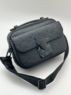 Сумка-мессенджер Louis Vuitton