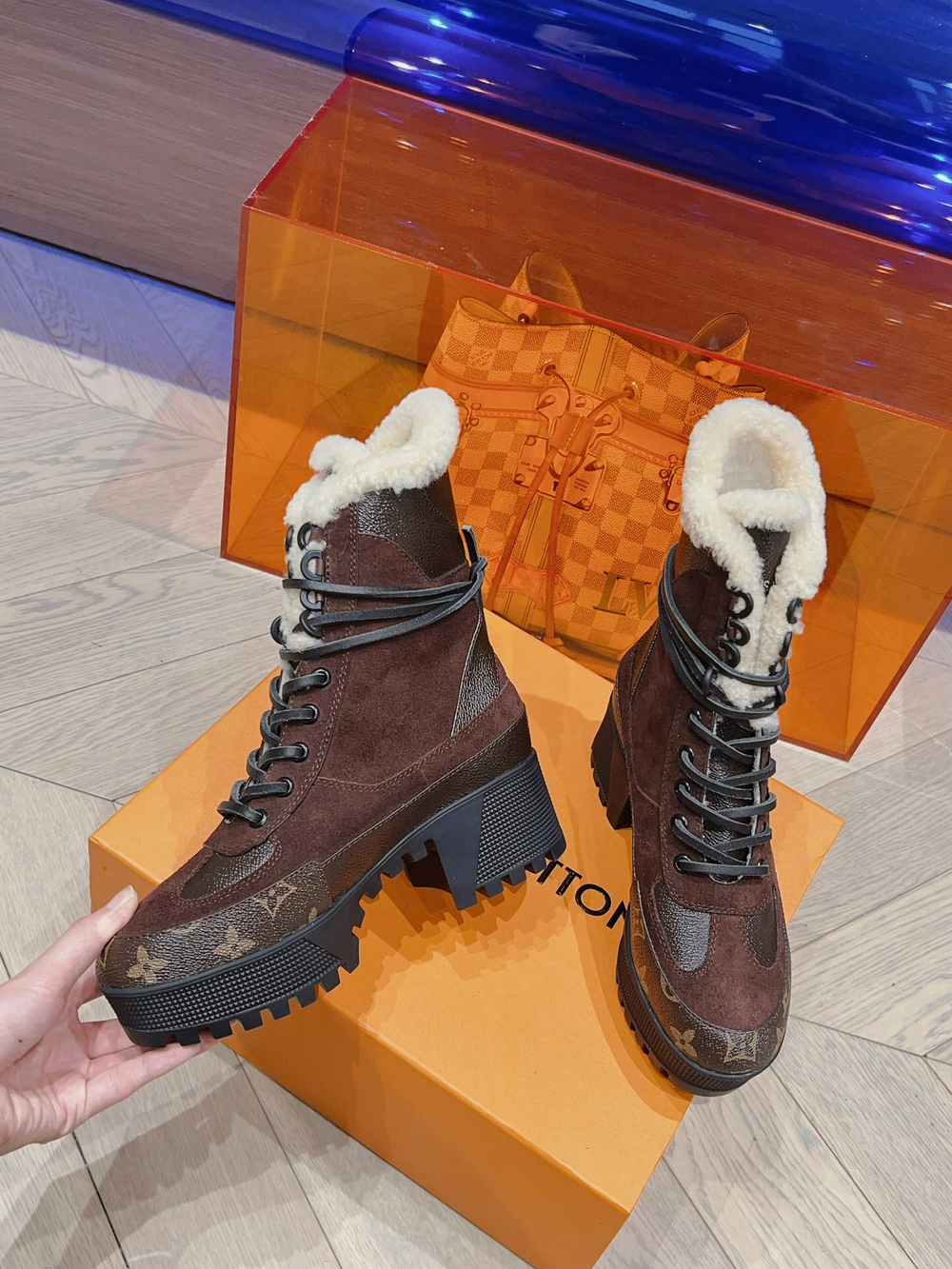 Louis Vuitton Laureate Desert Boot