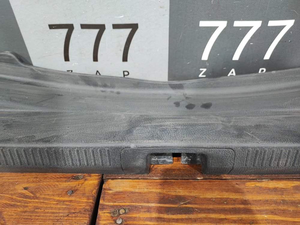 Кожух замка багажника Toyota Camry (XV70) 17-22 Б/У Оригинал 5838733140