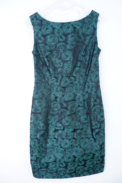 Платье Zarina эффектное, идеально для праздничных выходов и особенных поводов на 42 размер