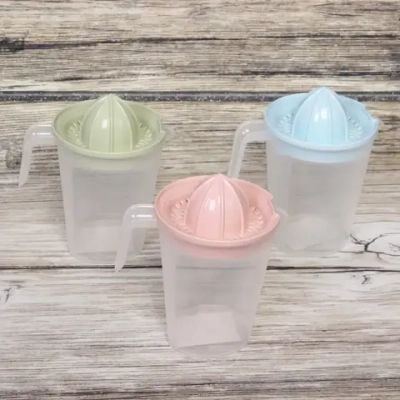 Соковыжималка пластиковая с кувшином 9*14см, микс