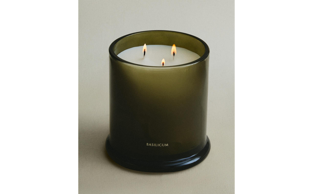 Zara Home Свеча ароматическая Basilicum 500 г, растительный воск, аромат свежий цитрусовый, Горчичный