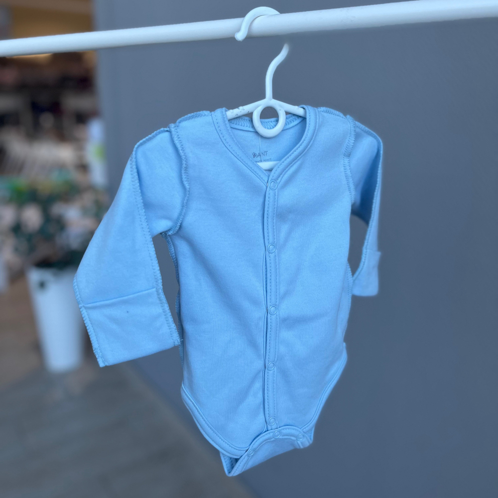 Боди с длинным рукавом на кнопках швы наружу с царапками 7369