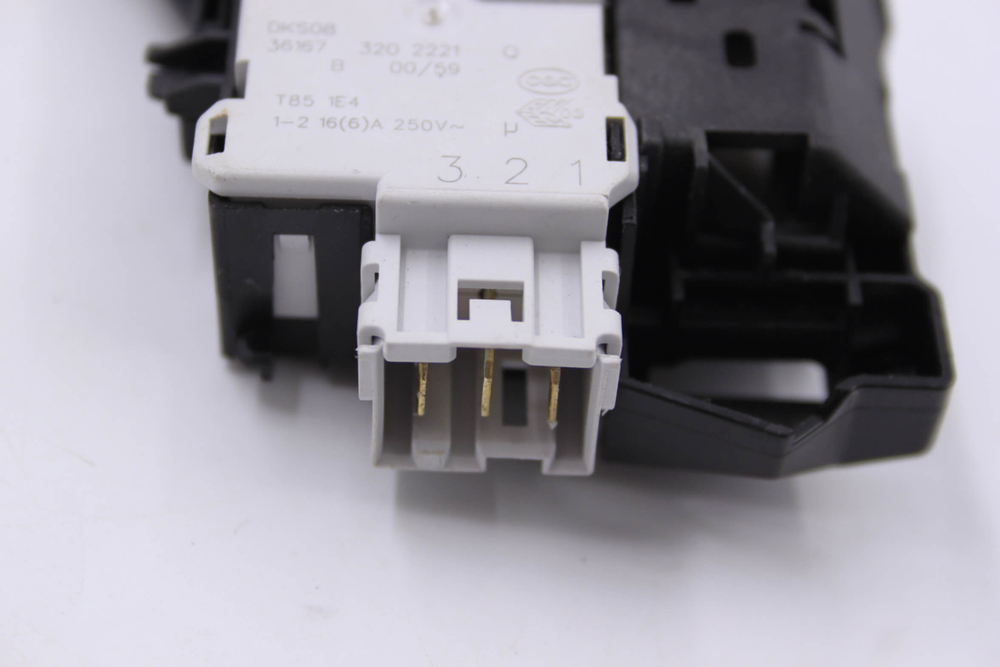 Устройство блокировки люка стиральной машины Whirlpool W11114342 160033664