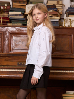 Рубашка для девочки белая с цветочками укороченная