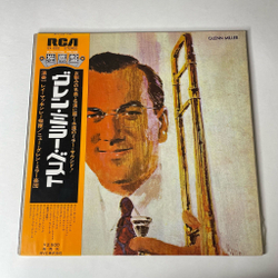 Винтажная виниловая пластинка LPThe New Glenn Miller Orchestra, Ray McKinley (Japan 1972) (Obi) In The Mood
