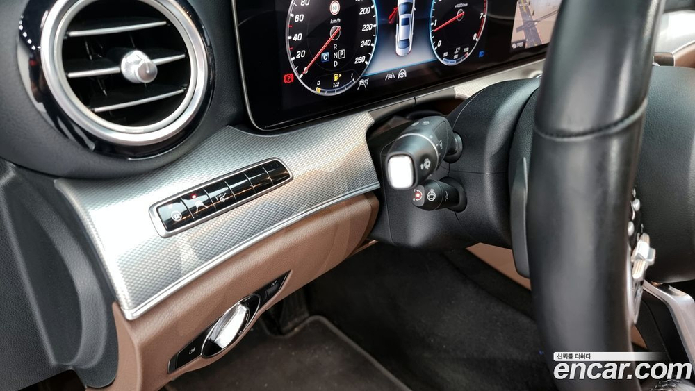 Mercedes-Benz E-Class W213 E300 4MATIC AMG Line (03.2020)